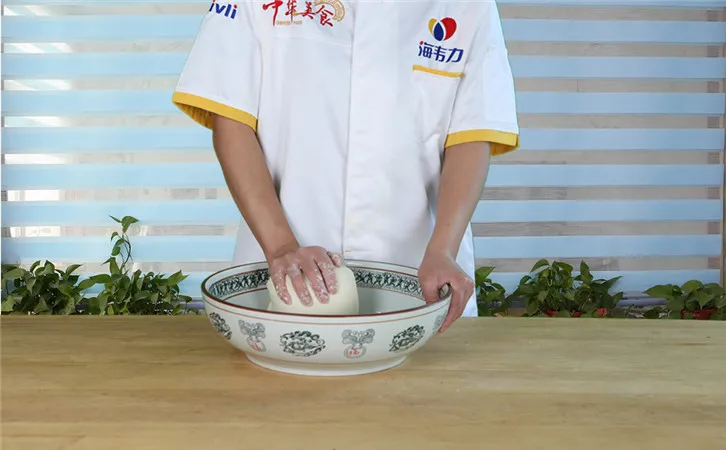 馒头泡打粉的和面配方,揉面