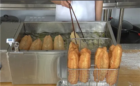 海韦力酥脆油条膨松剂,炸制成型