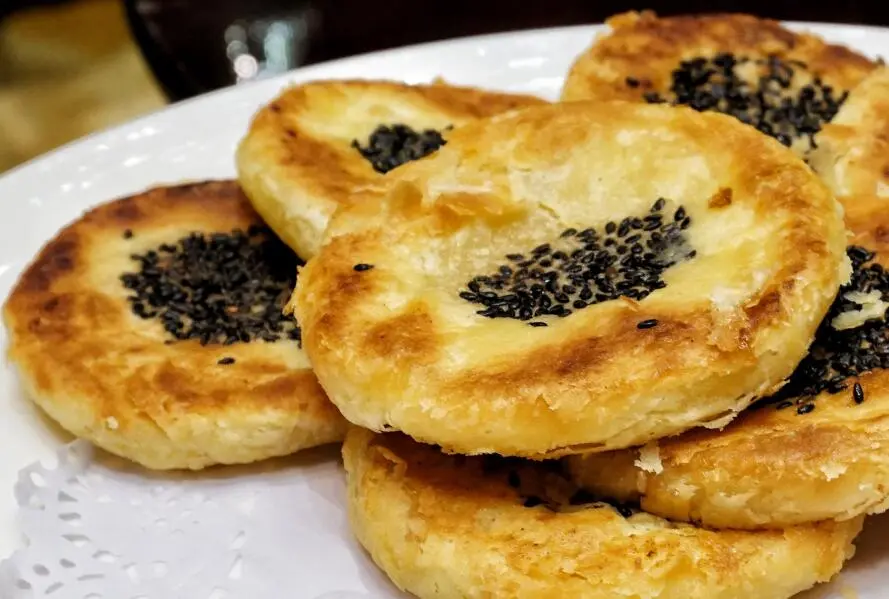 莲蓉香雪酥的做法