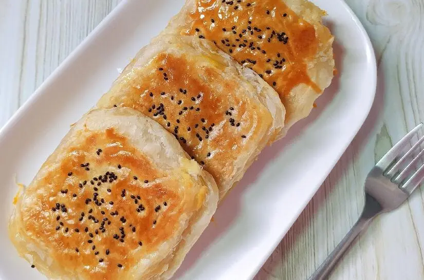 千层莲蓉酥的做法