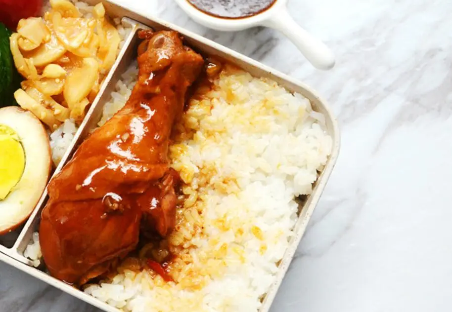 红酒鸡肉盖饭的做法步骤