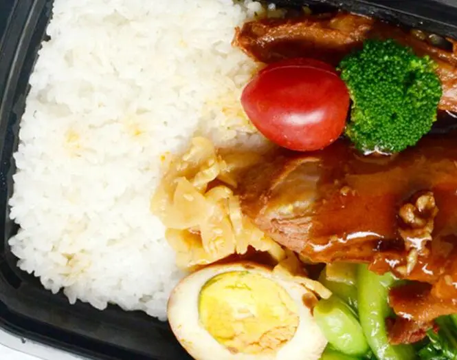 坛肉米饭