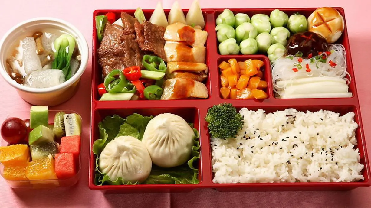 虾米鸡丁盖饭的做法步骤