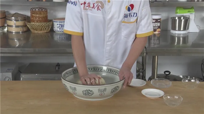 和成光滑的面团