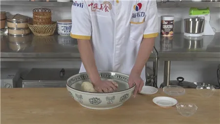 和成光滑的面团