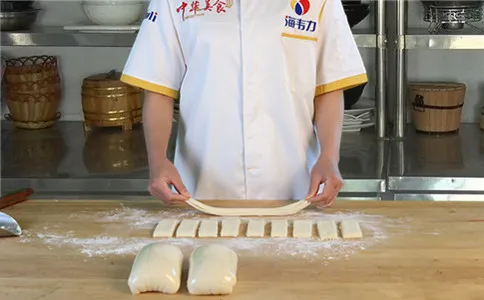 国宴油条膨松剂,拉伸炸制