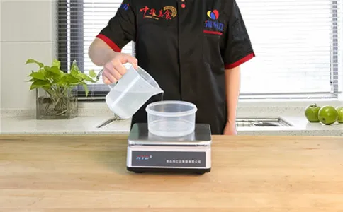 无铝酥脆油条蓬松,称量水