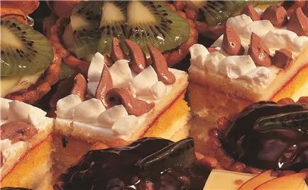 五味果仁蛋糕做法和步骤