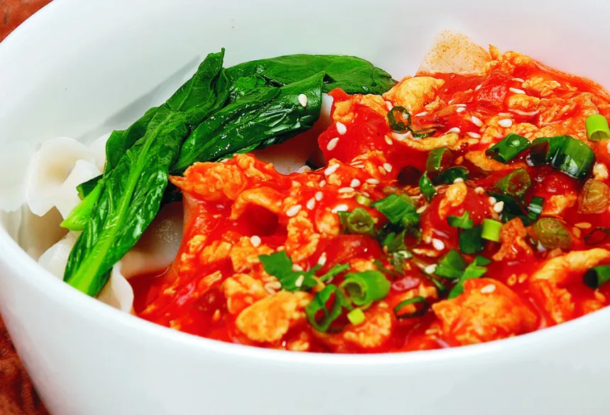 鸡蛋酱拌胡萝卜面的做法步骤