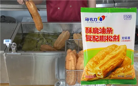 酥脆油条膨松剂怎么用,成型捞出