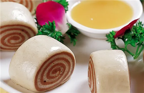 风味腊肠卷的做法步骤