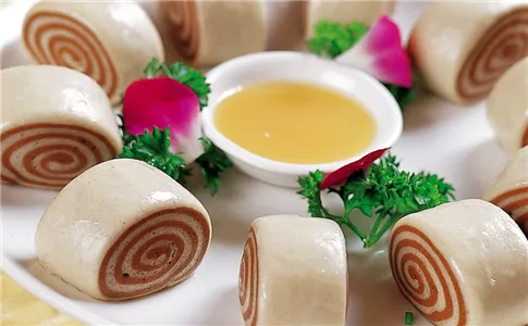 菱粉拉皮卷的做法步骤