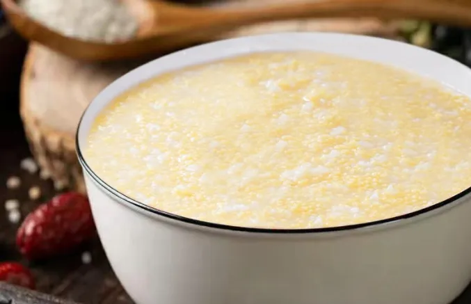 雪蛤杞子黑米粥