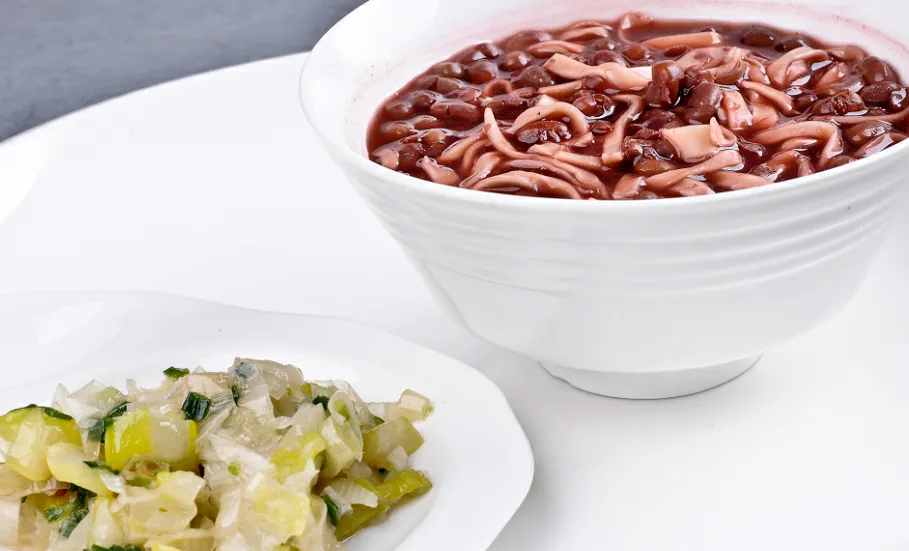 白蘑肉丝面的做法