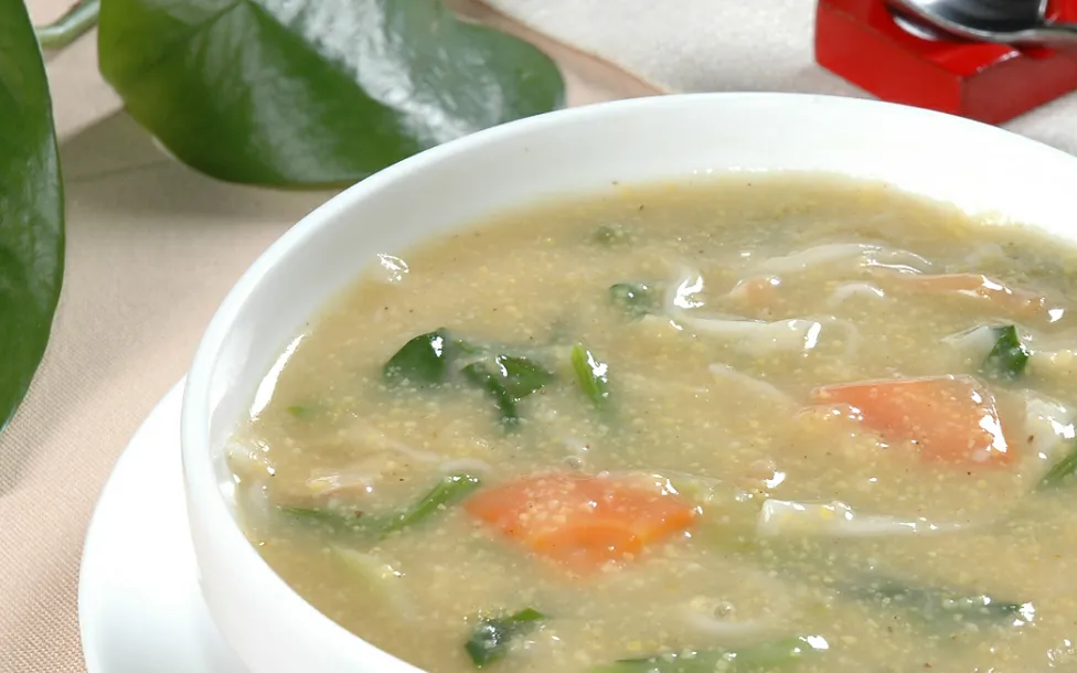 胡萝卜汁面的做法