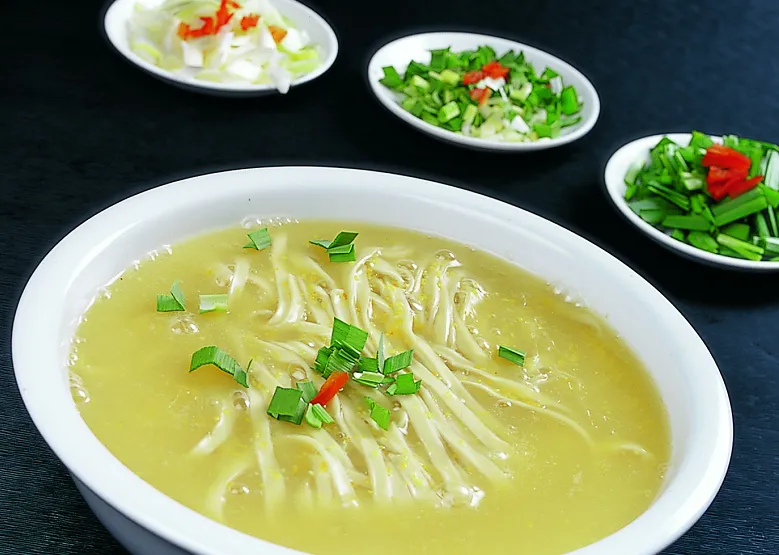 辣子鸡块面的做法