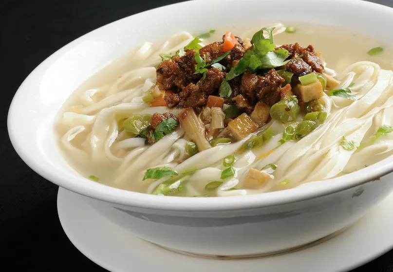 蒜香豆干肉丁炸酱面的做法