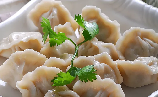 油菜圆虾饺