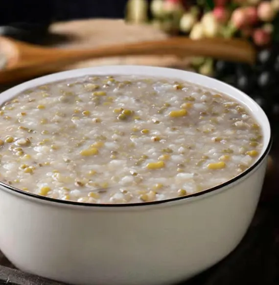 鱼肚粥的做法步骤 鱼肚粥的做法步骤