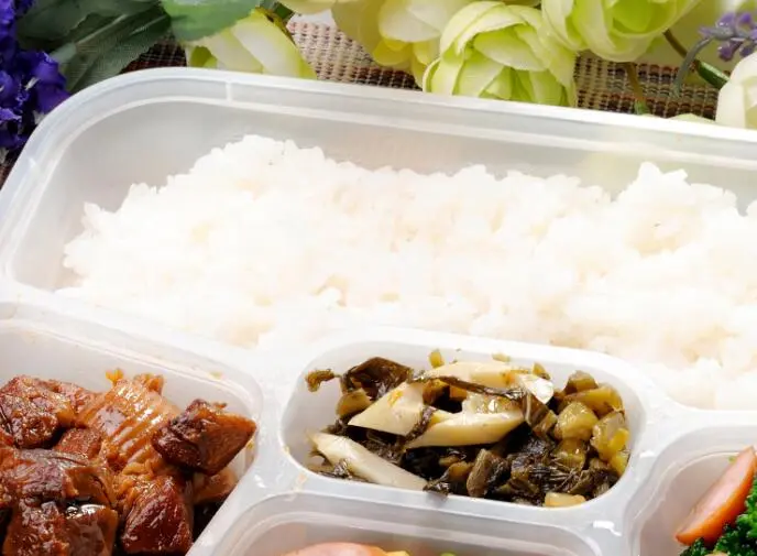 茄子鱼片盖浇饭