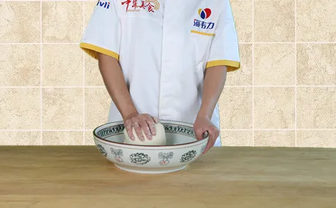 揉面,简单馒头做法