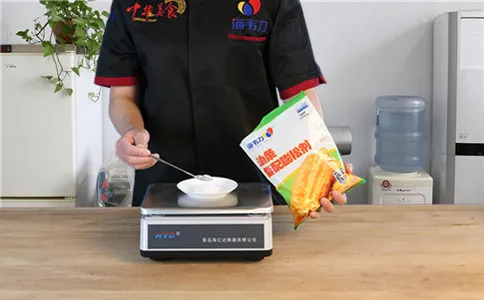 称量酥脆油条膨松剂