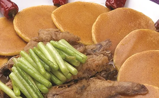 焖炒蛋饼的做法