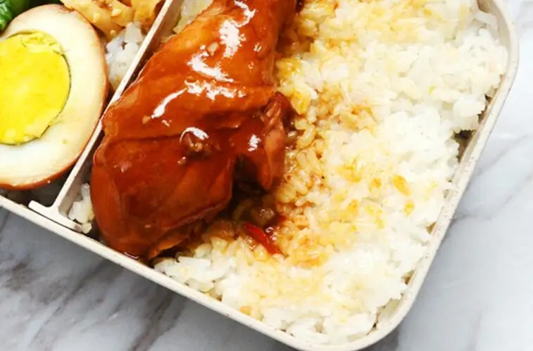 咸鱼豆芽炒饭的做法步骤